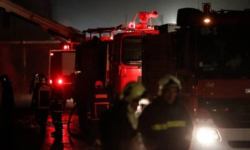Πάτρα: Διαρροή χημικής ουσίας σε εργοστάσιο - Απεγκλωβίστηκε εργαζόμενος χωρίς τις αισθήσεις του